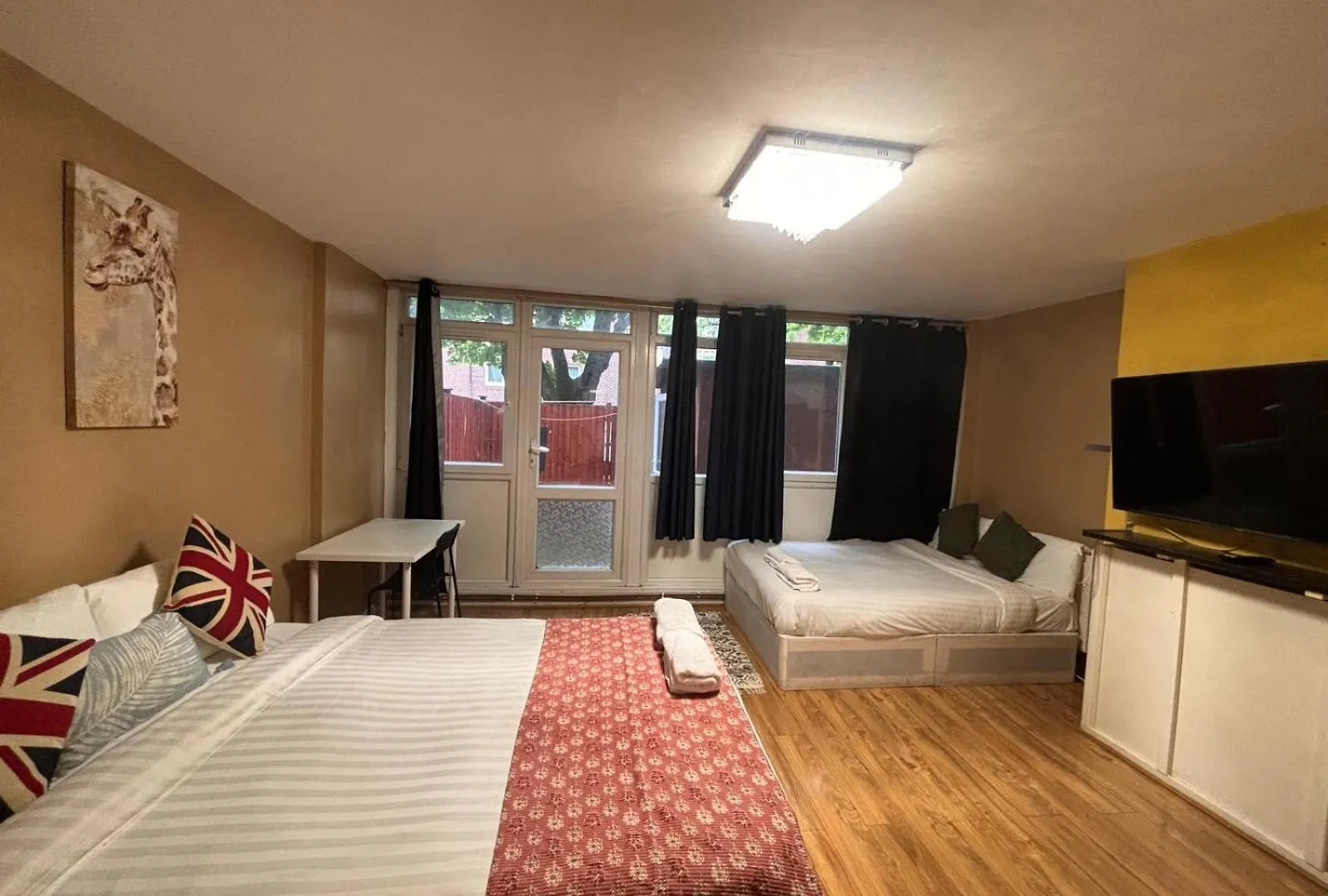 Twenty Five Bed & Breakfast London